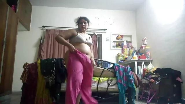 Hari cerita sex panas pertama latihan Larras, bagian dua.